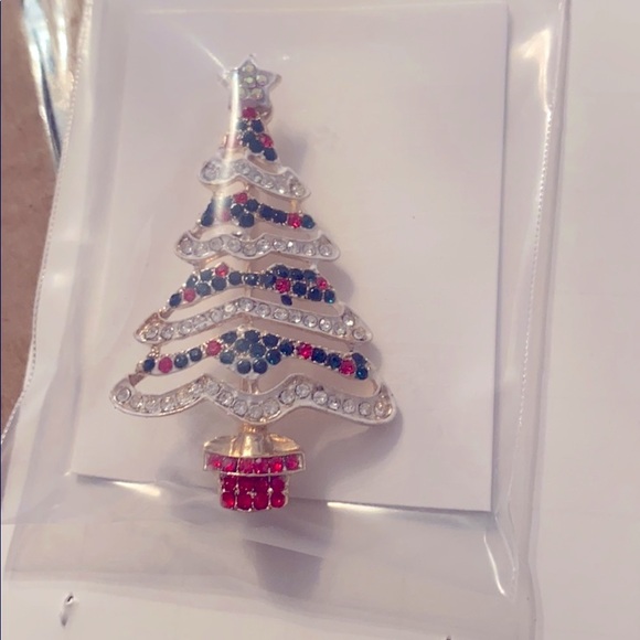 Christmas Tree Brooch - Picture 4 of 4